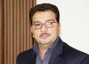 آقای دکتر محمدباقر هداوند -درمانگاه واریان شهر